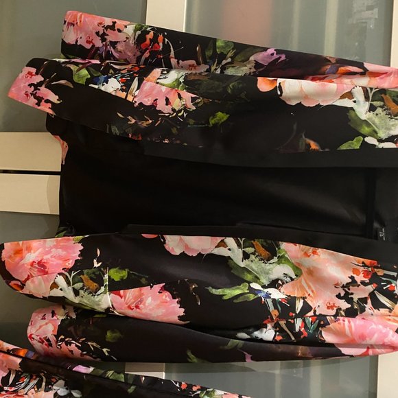 Beautiful Satin Marciano Blazer and Pant Set - Picture 7 of 9